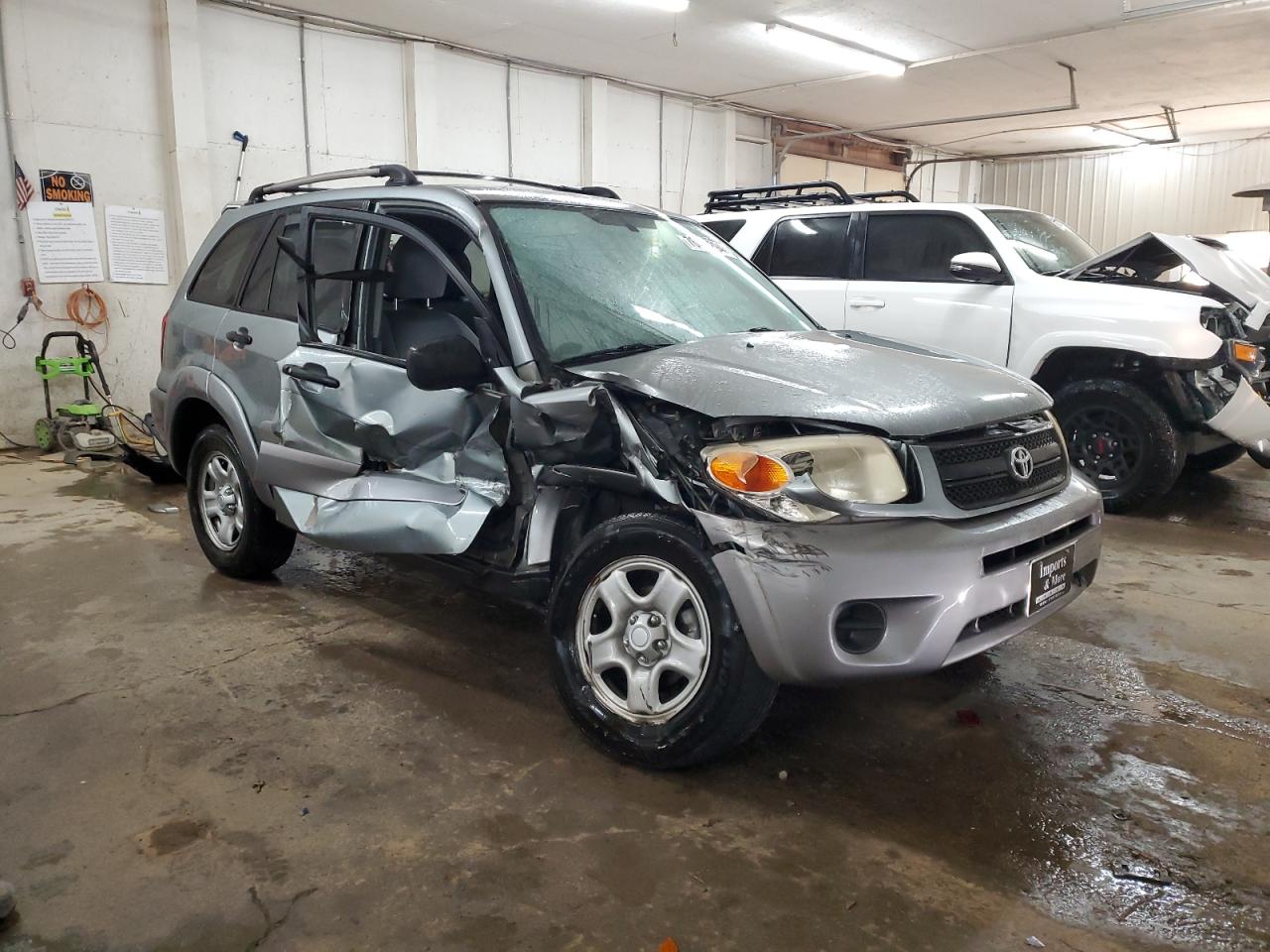 2004 Toyota RAV 4 - Image 4