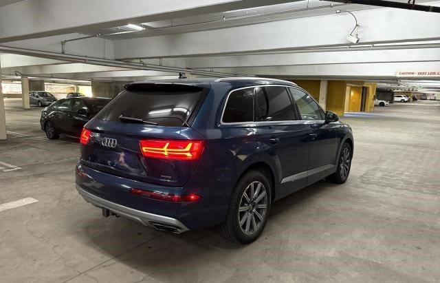  AUDI Q7 2018 Синий