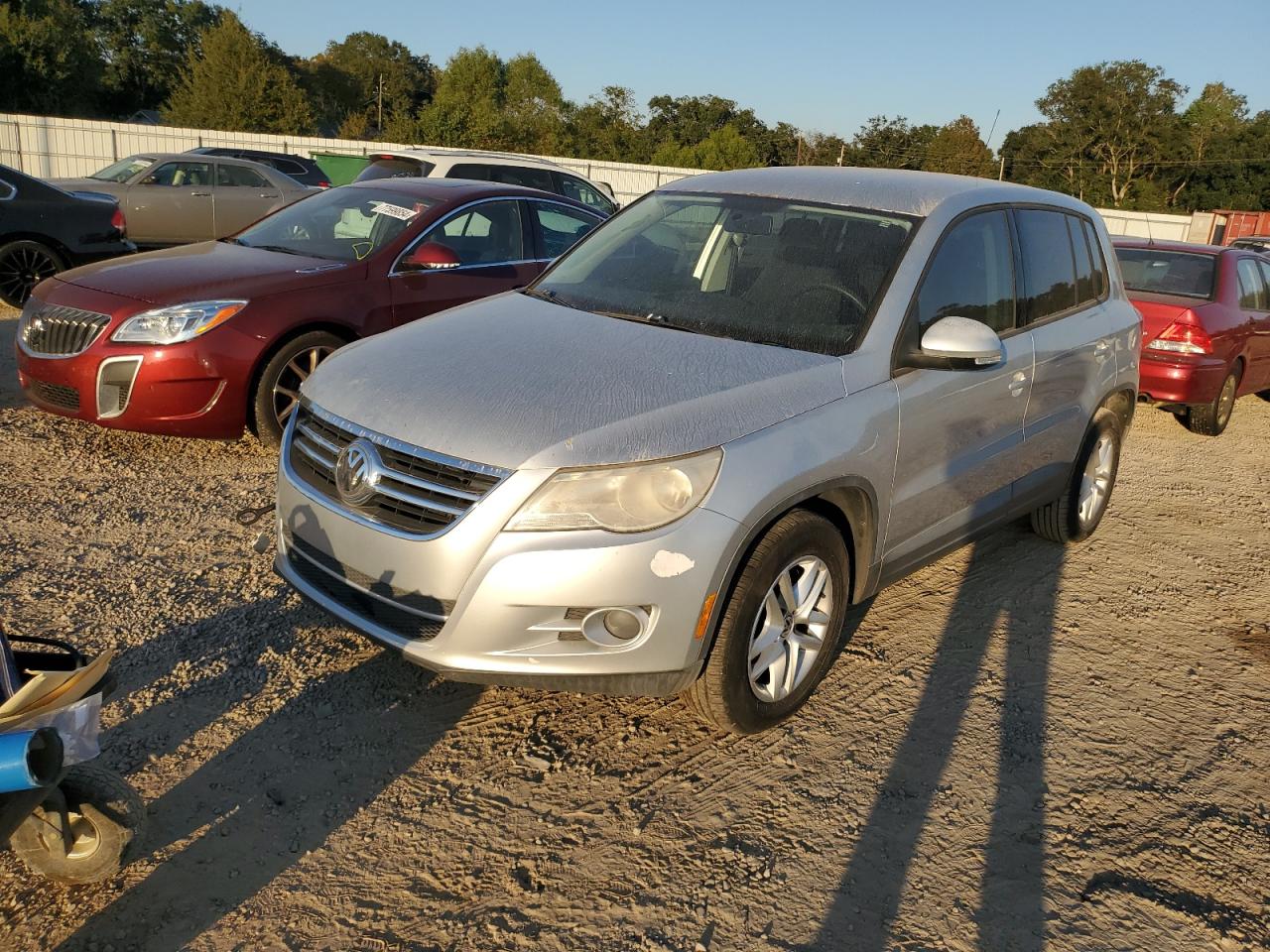 2011 Volkswagen Tiguan S VIN: WVGAV7AX8BW519688 Lot: 75662054