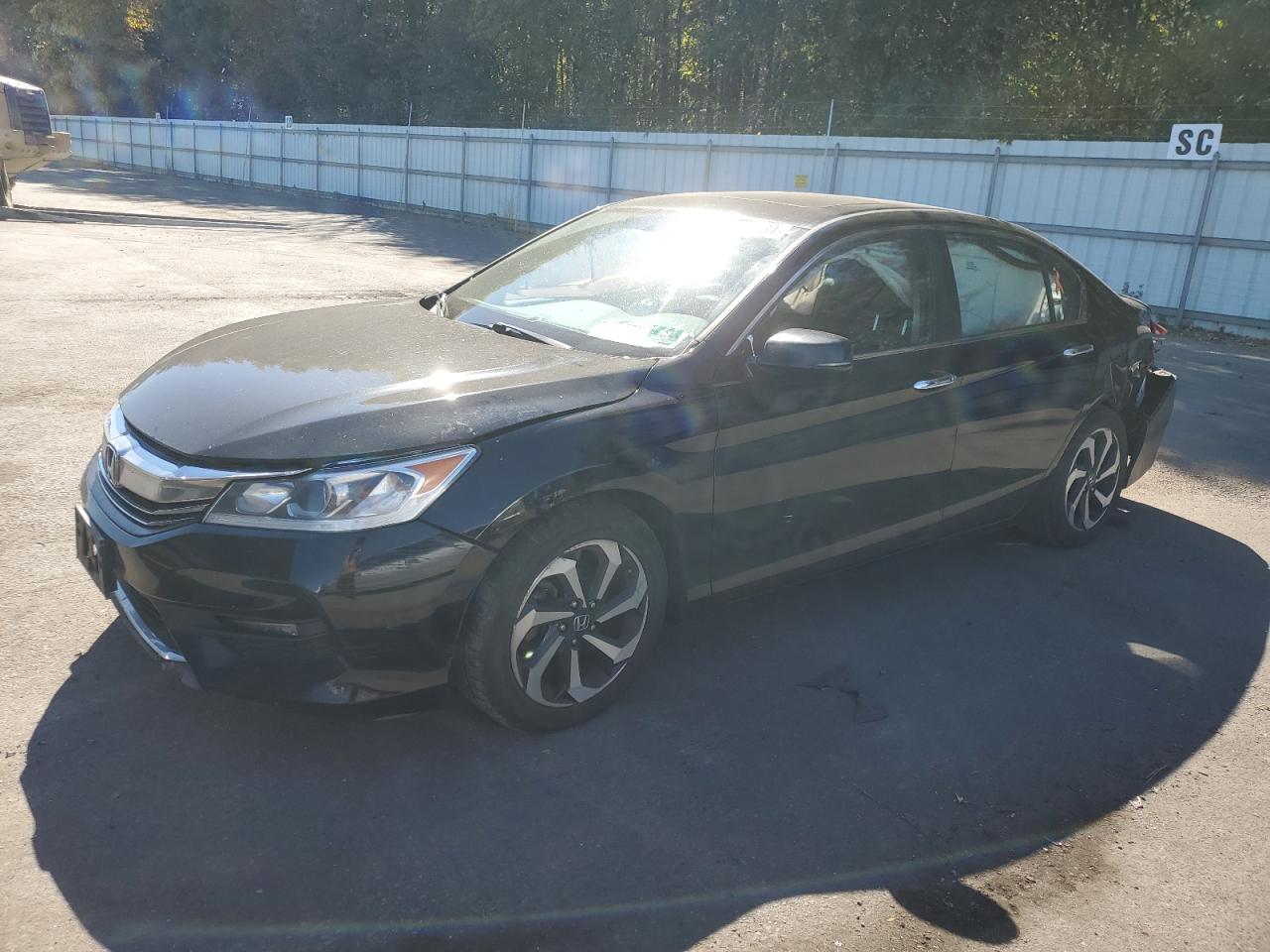 1HGCR2F7XGA113527 2016 HONDA ACCORD - Image 1