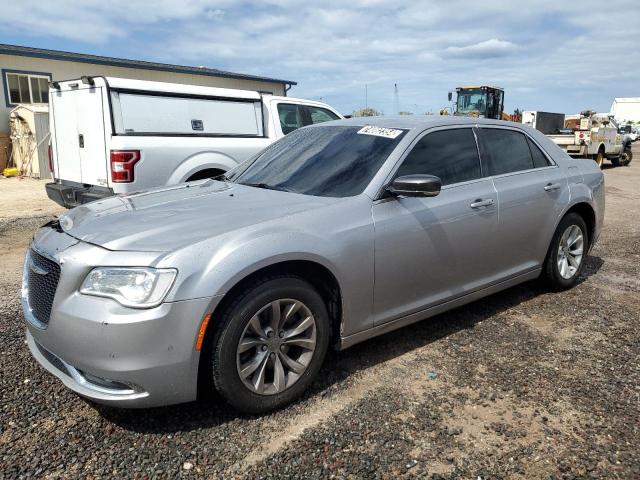 Sedans CHRYSLER 300 2015 Srebrny