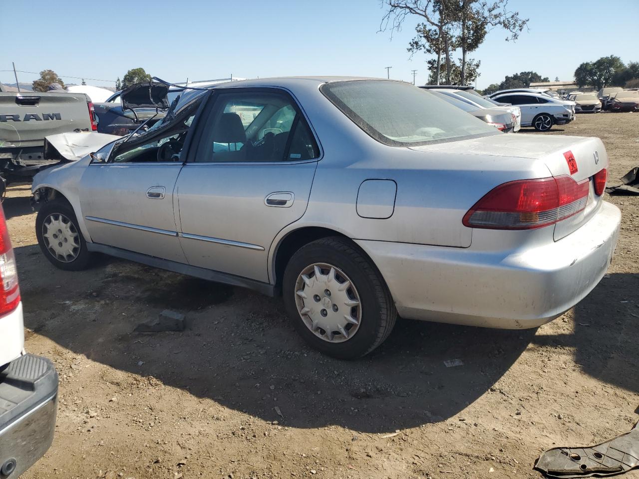 2001 Honda Accord - Image 2