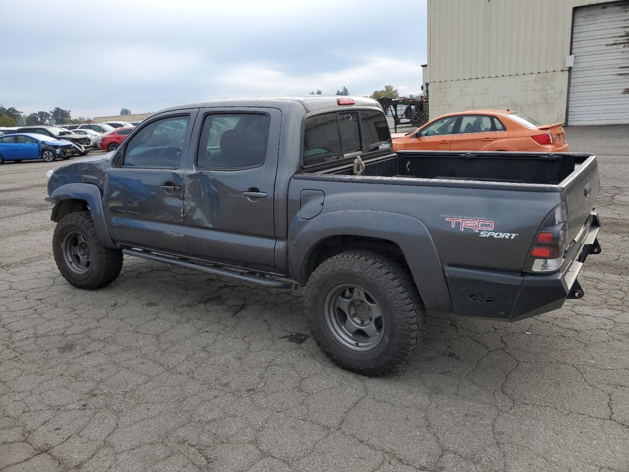 VIN 3TMLU4EN8DM115879 2013 TOYOTA TACOMA no.2