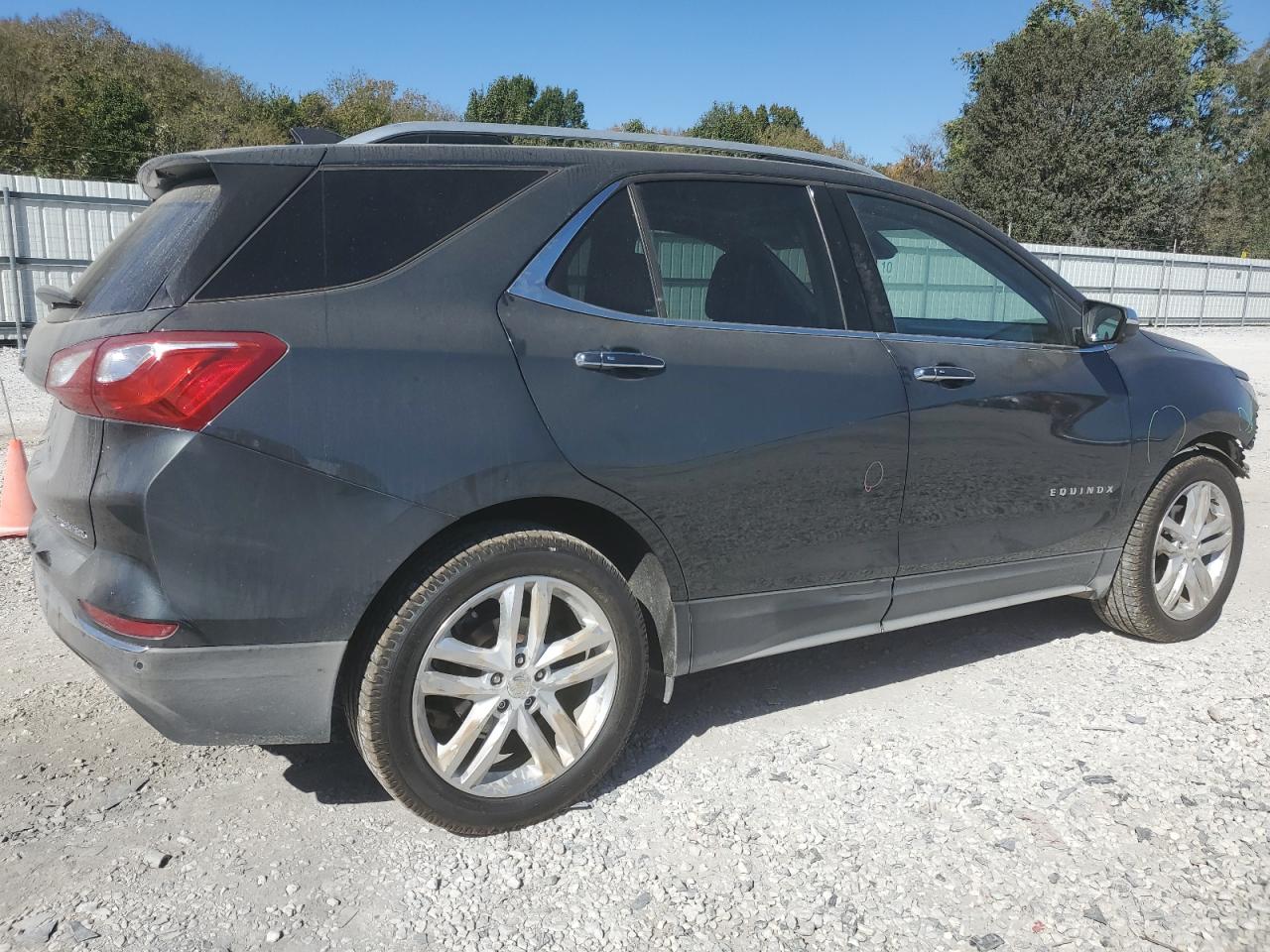 2019 Chevrolet Equinox - Image 3
