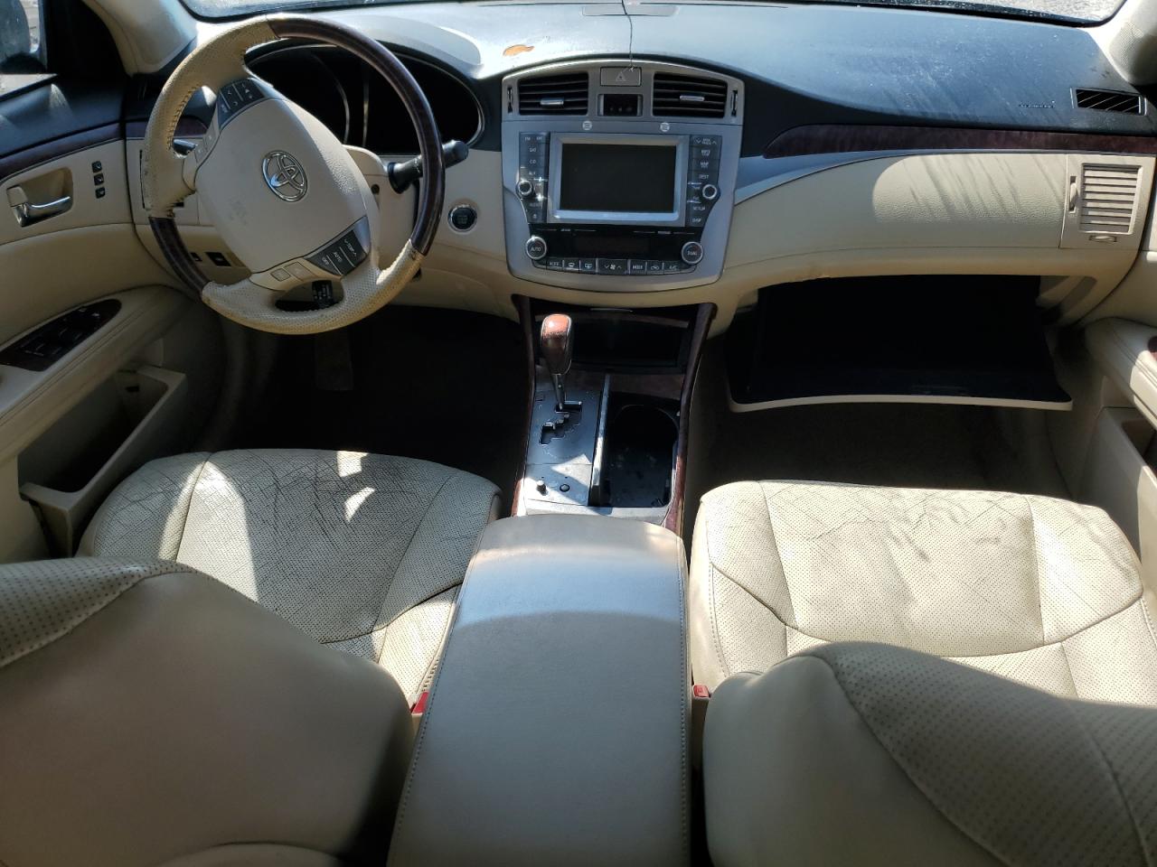 2011 Toyota Avalon - Image 8