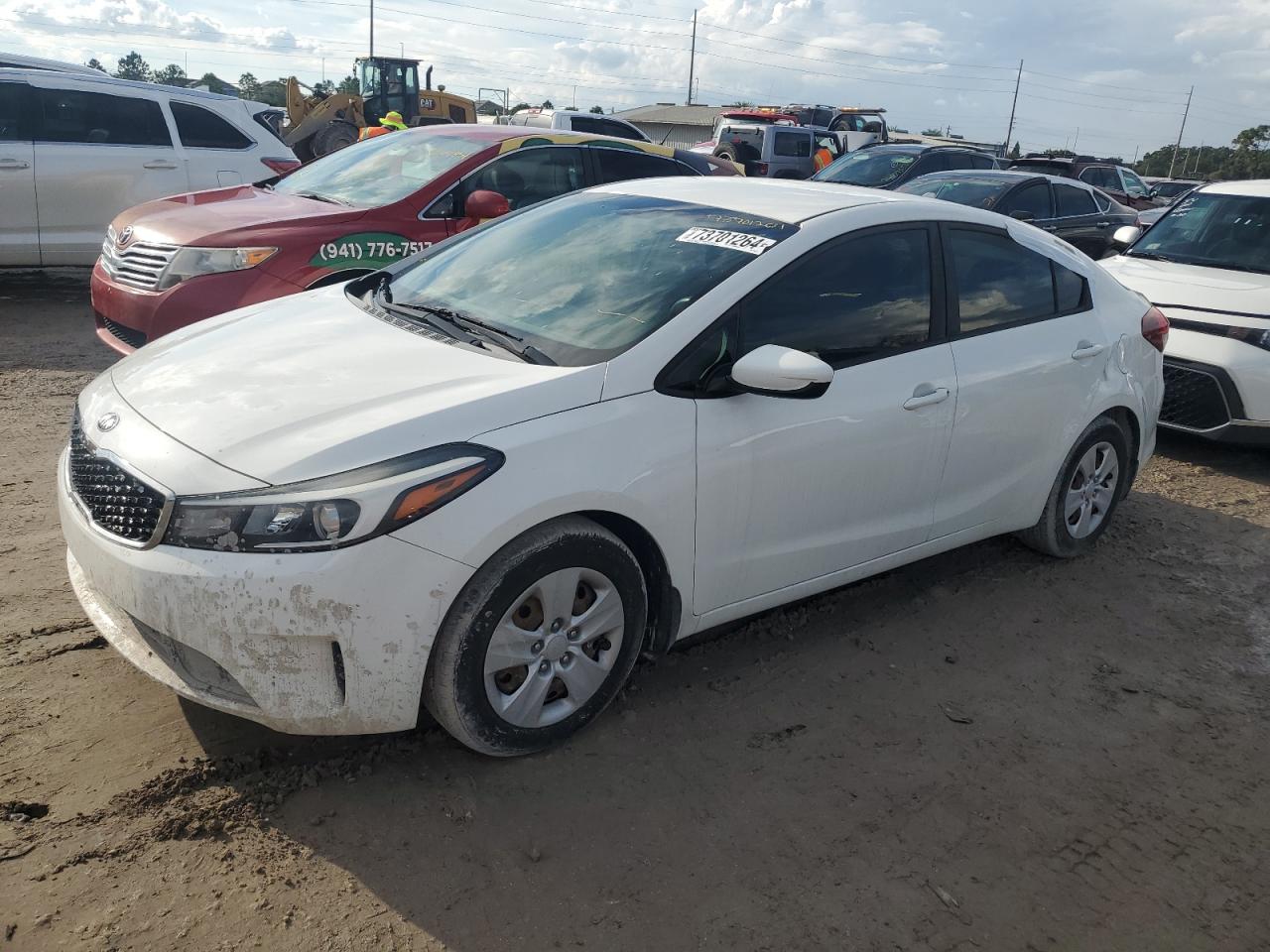 3KPFK4A7XHE040273 2017 KIA FORTE - Image 1