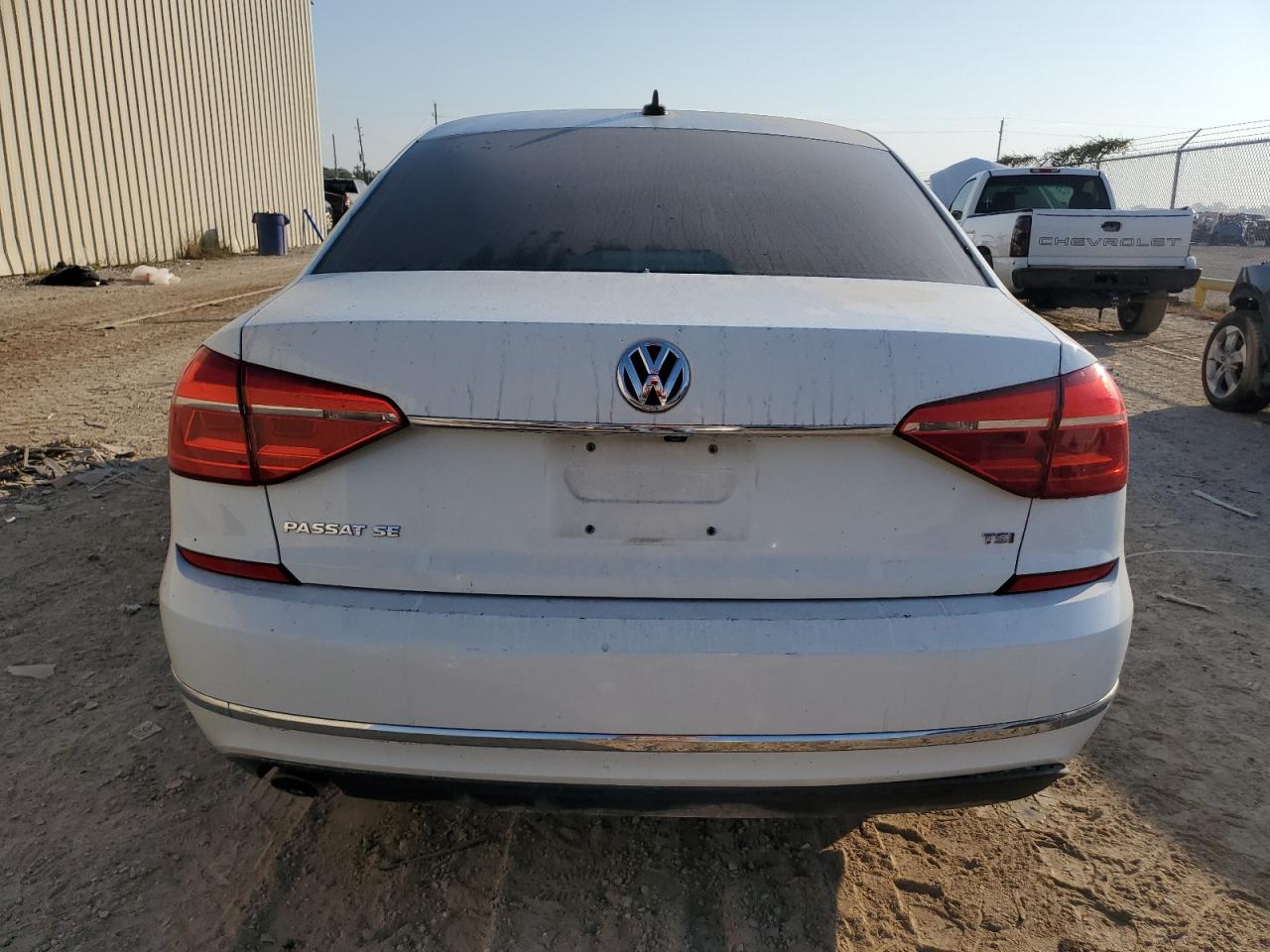 2016 Volkswagen Passat - Image 6