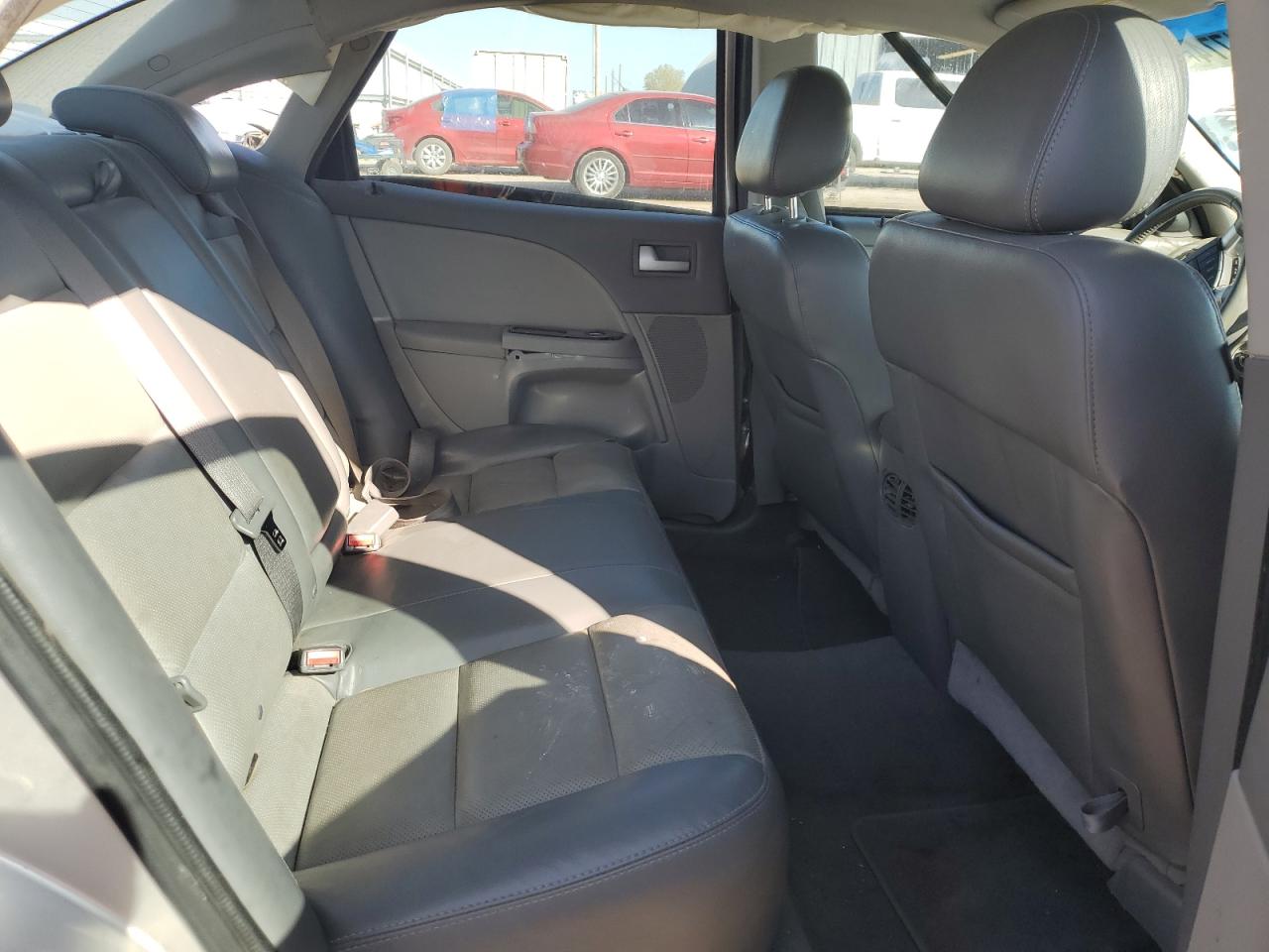 2007 Mercury Montego - Image 10
