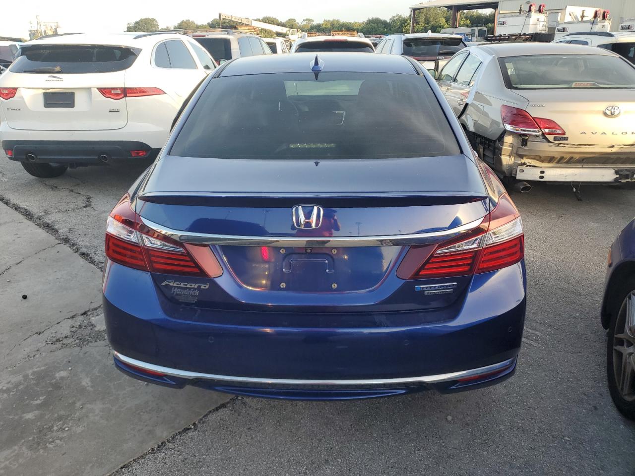 JHMCR6F78HC025702 2017 Honda Accord Touring Hybrid