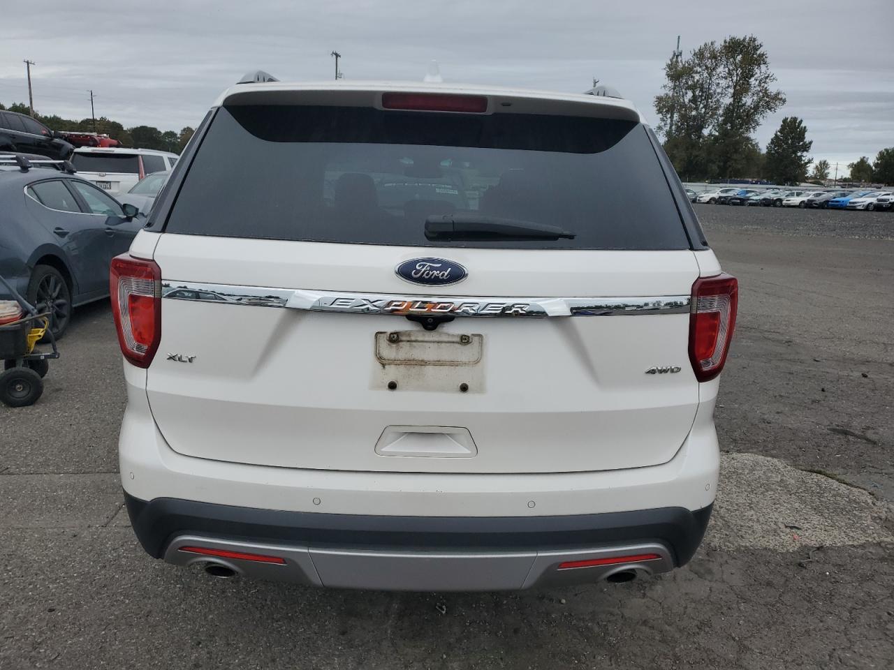 1FM5K8D89GGC86765 2016 Ford Explorer Xlt