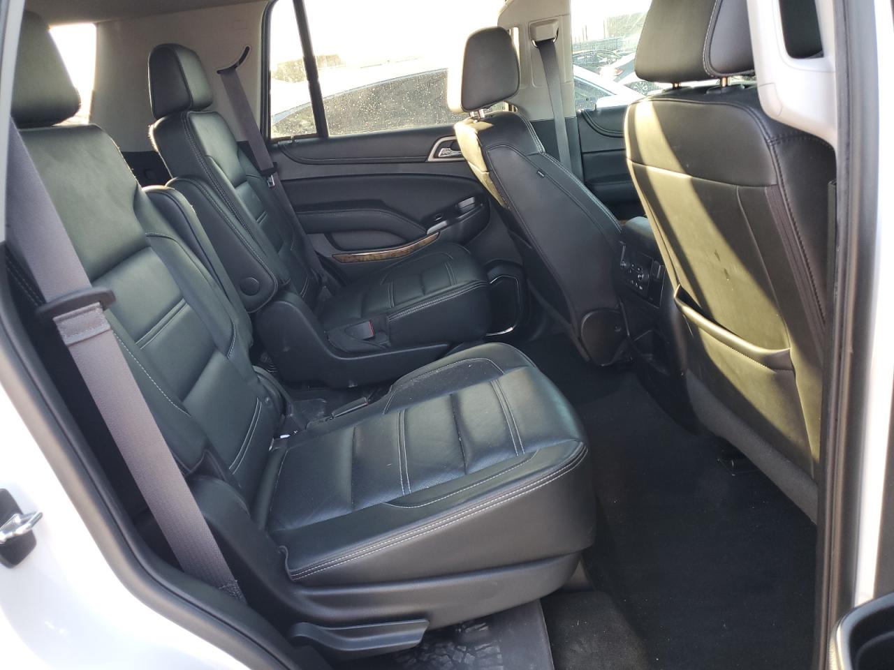 2017 GMC Yukon - Image 11
