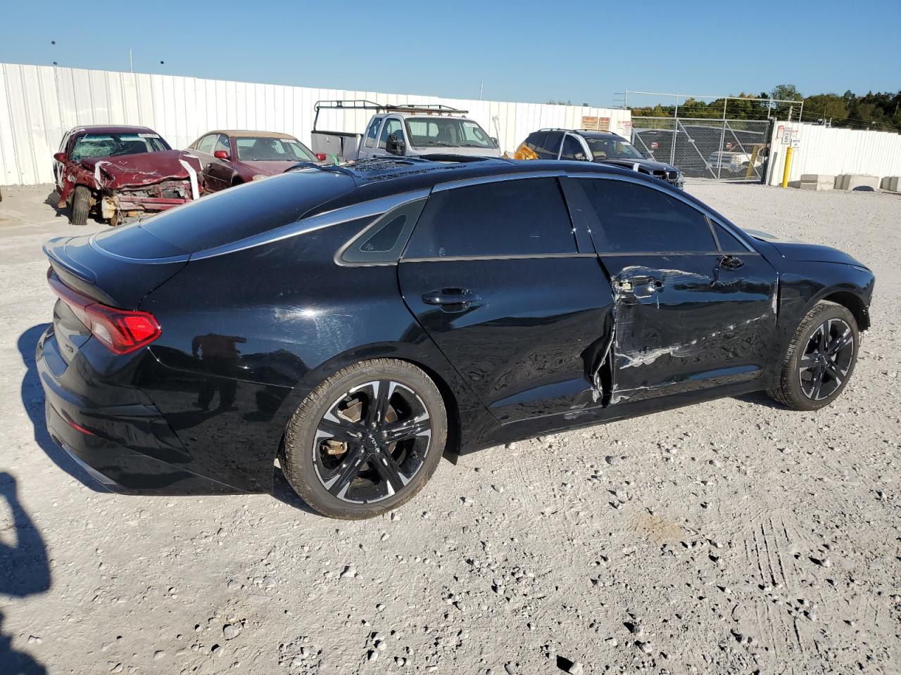 2022 Kia K5 - Image 3