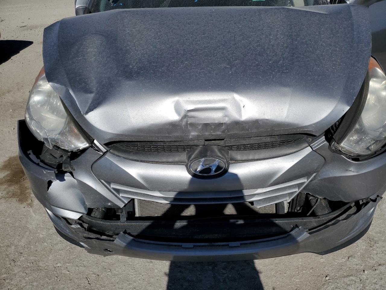 2010 Hyundai Tucson - Image 13
