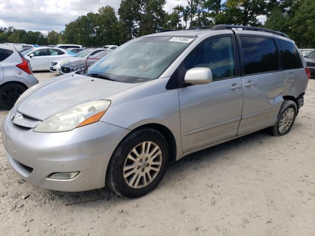 2010 Toyota Sienna Xle