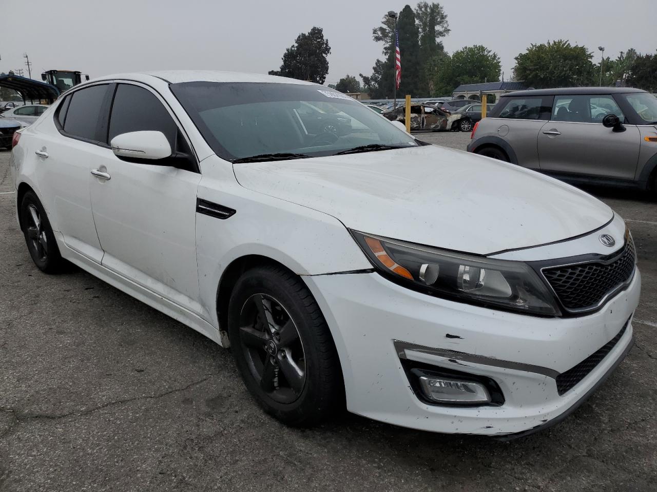 VIN KNAGM4A77F5623159 2015 KIA OPTIMA no.4