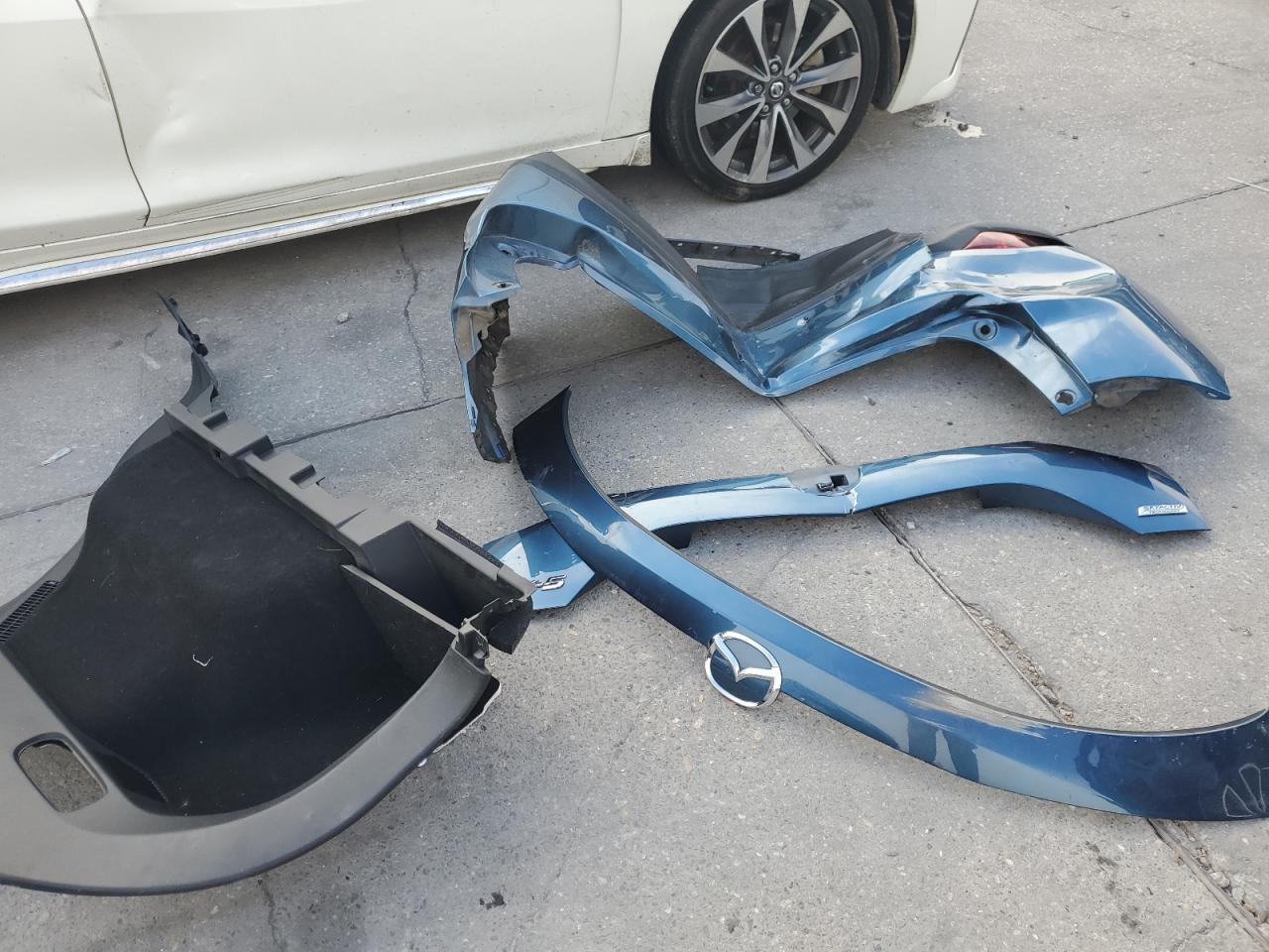 2018 Mazda Cx-5 Touring VIN: JM3KFACM8J0415572 Lot: 78072464