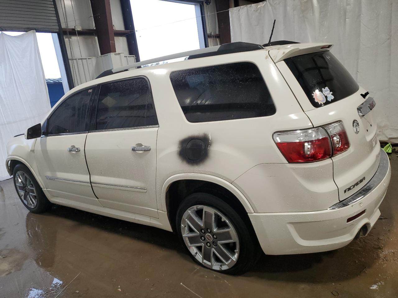 2012 GMC Acadia - Image 2