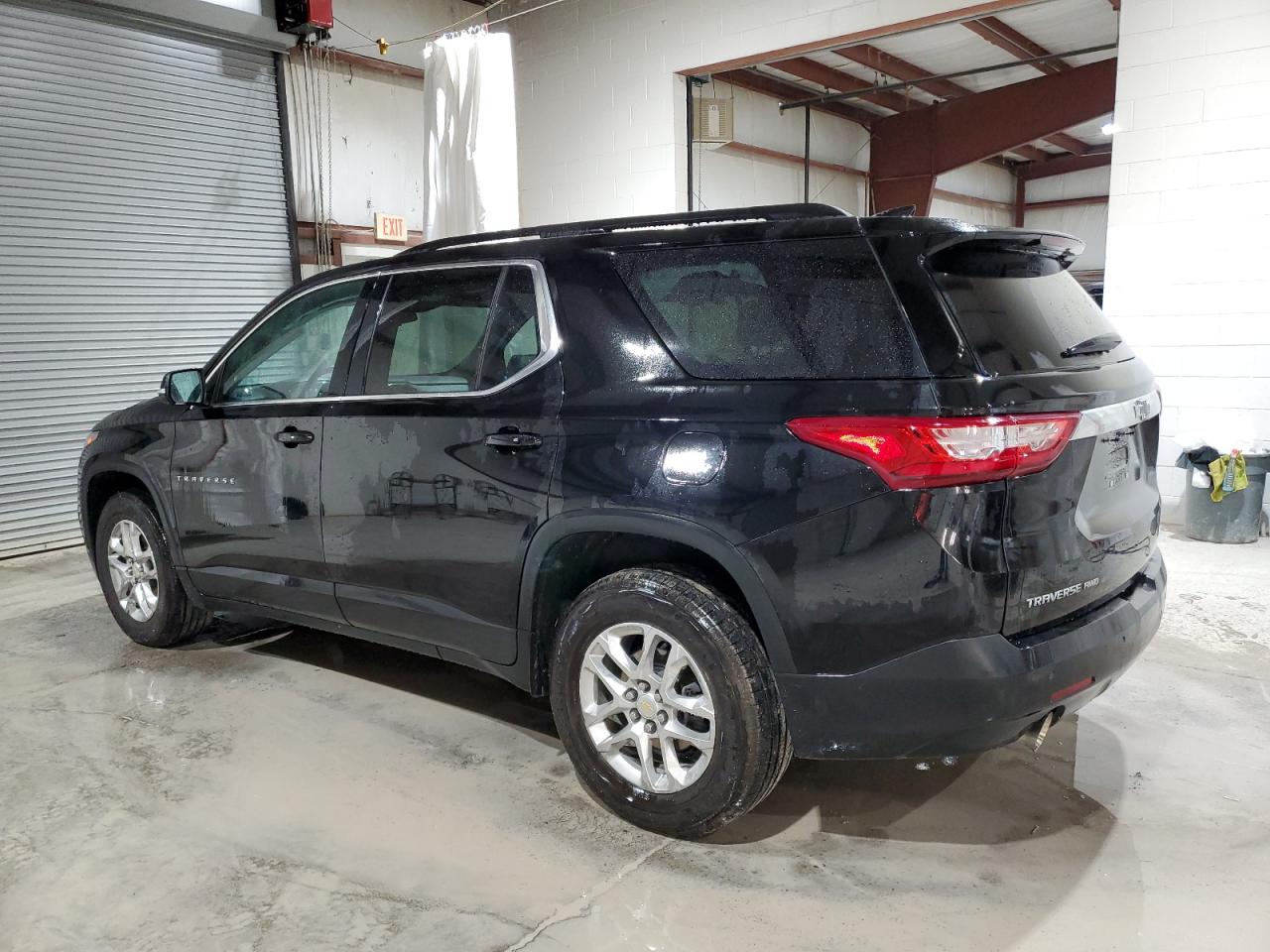 2021 Chevrolet Traverse - Image 2