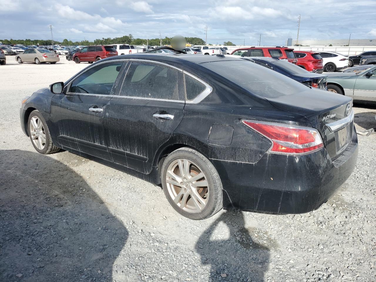 2015 Nissan Altima - Image 2