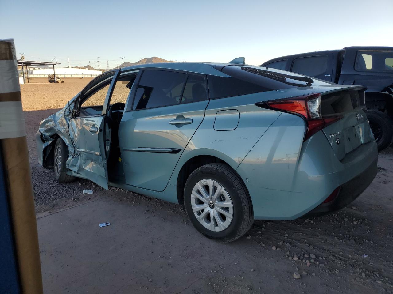 2022 Toyota Prius - Image 2