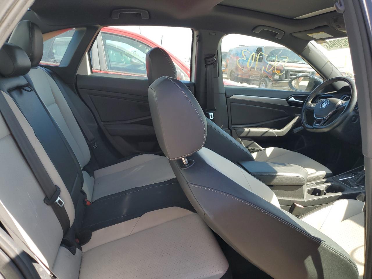 2019 Volkswagen Jetta - Image 10