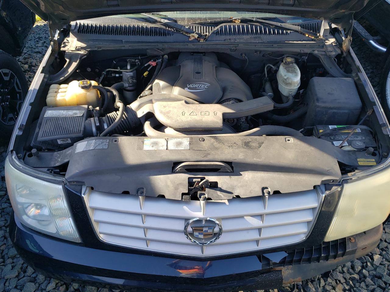 1GYEK63NX4R181842 2004 Cadillac Escalade Luxury