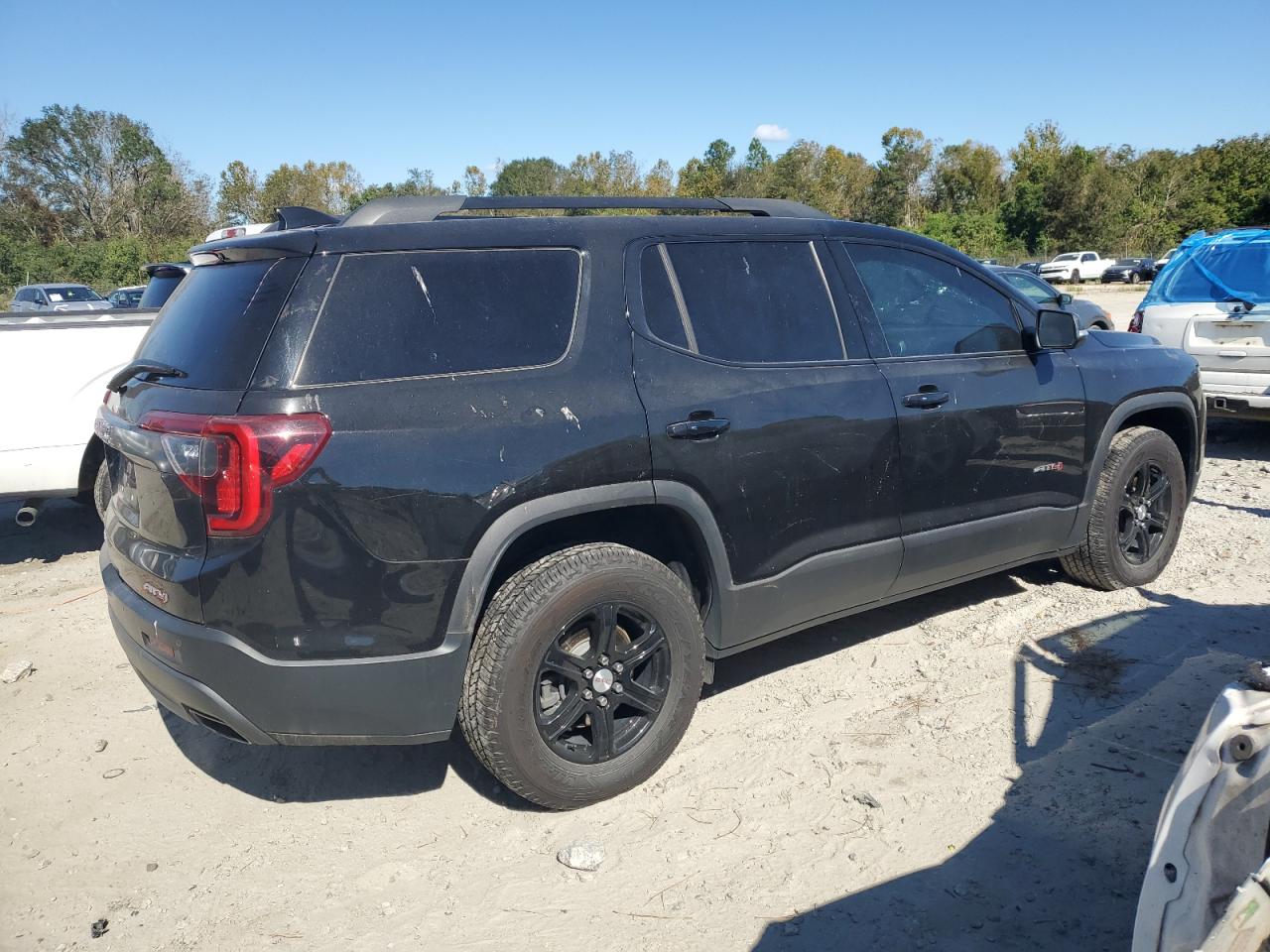 2021 GMC Acadia - Image 3