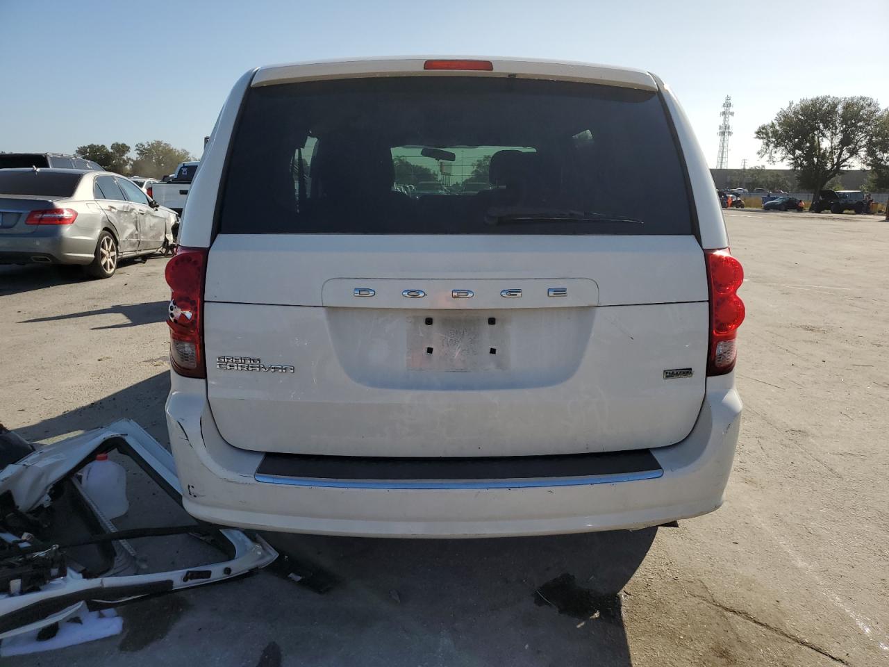 2013 Dodge Caravan - Image 6