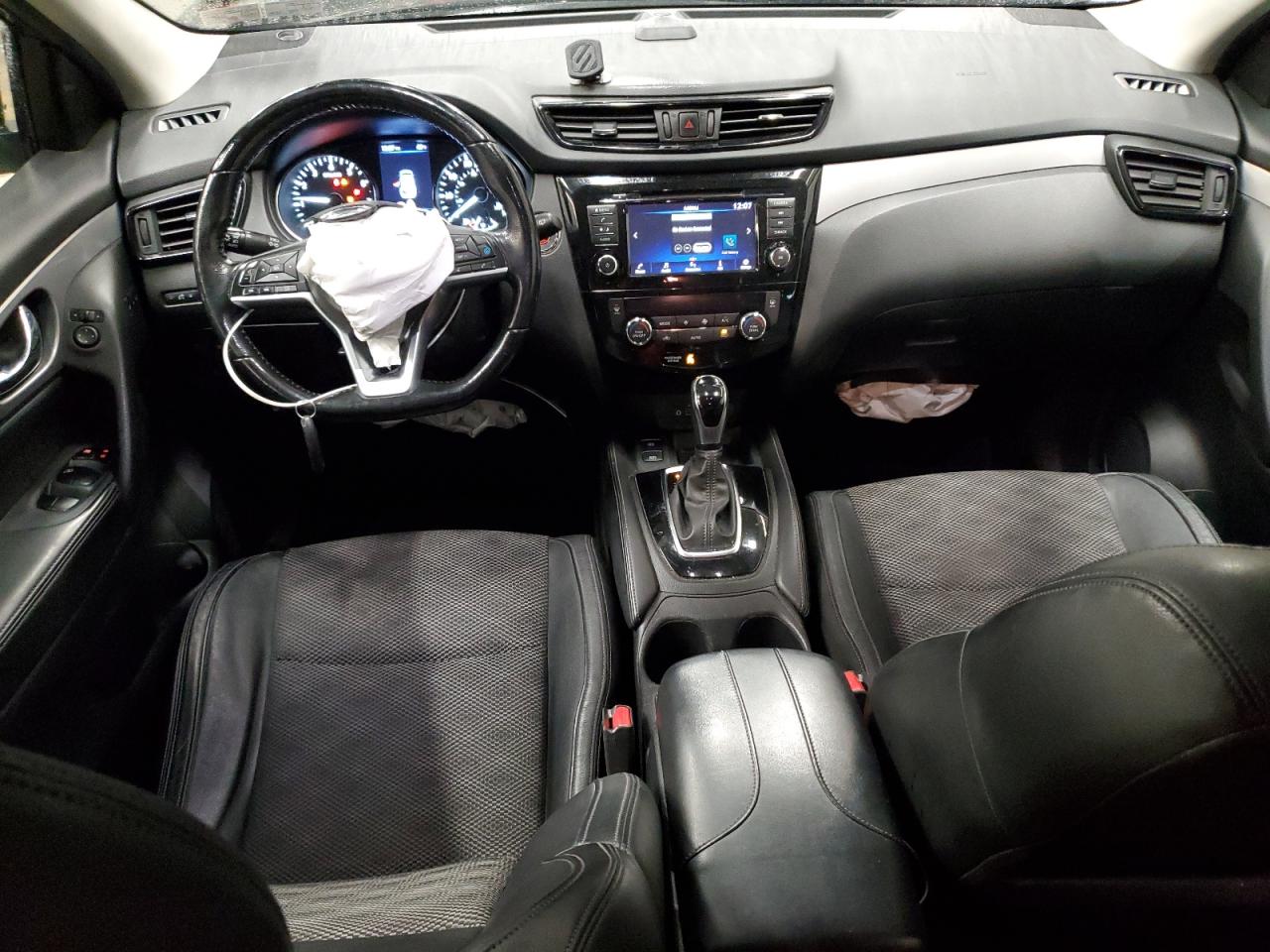 2020 Nissan Rogue - Image 8