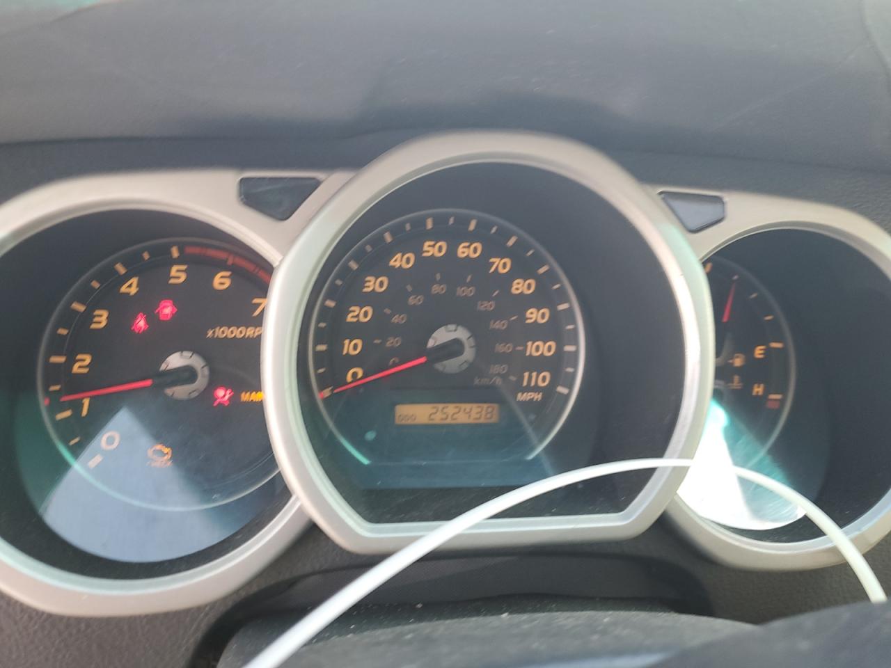 2004 Toyota 4Runner - Image 9