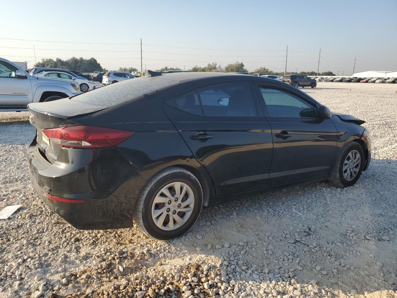 2017 Hyundai Elantra - Image 3