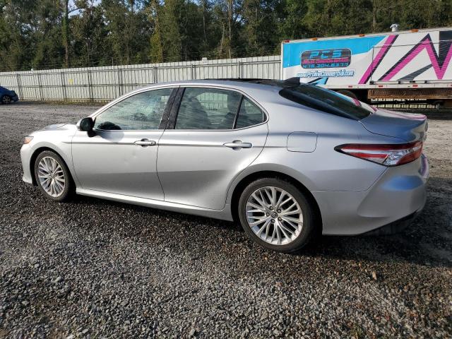  TOYOTA CAMRY 2018 Сріблястий