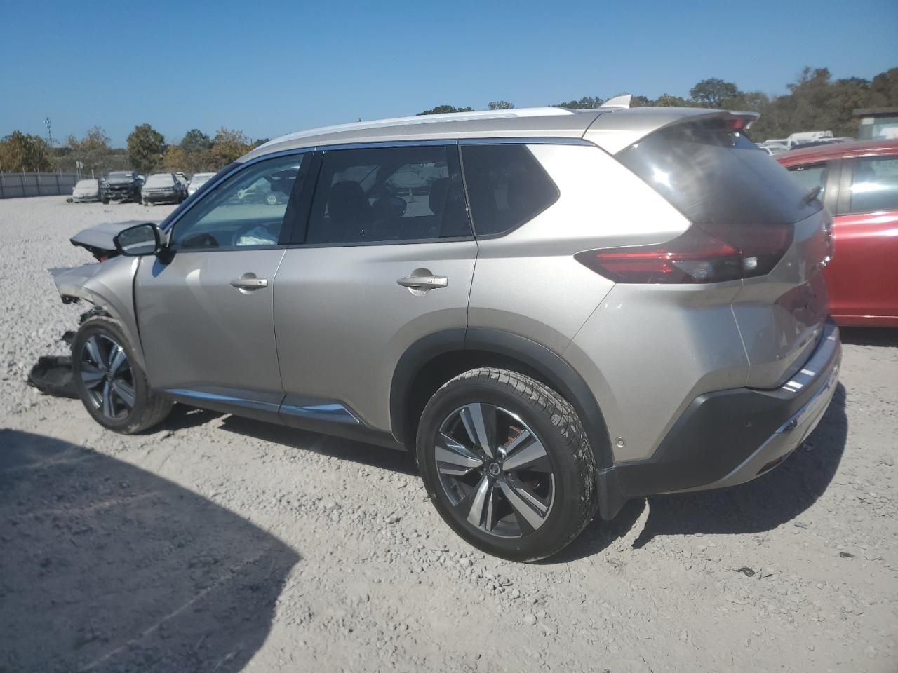 2021 Nissan Rogue - Image 2
