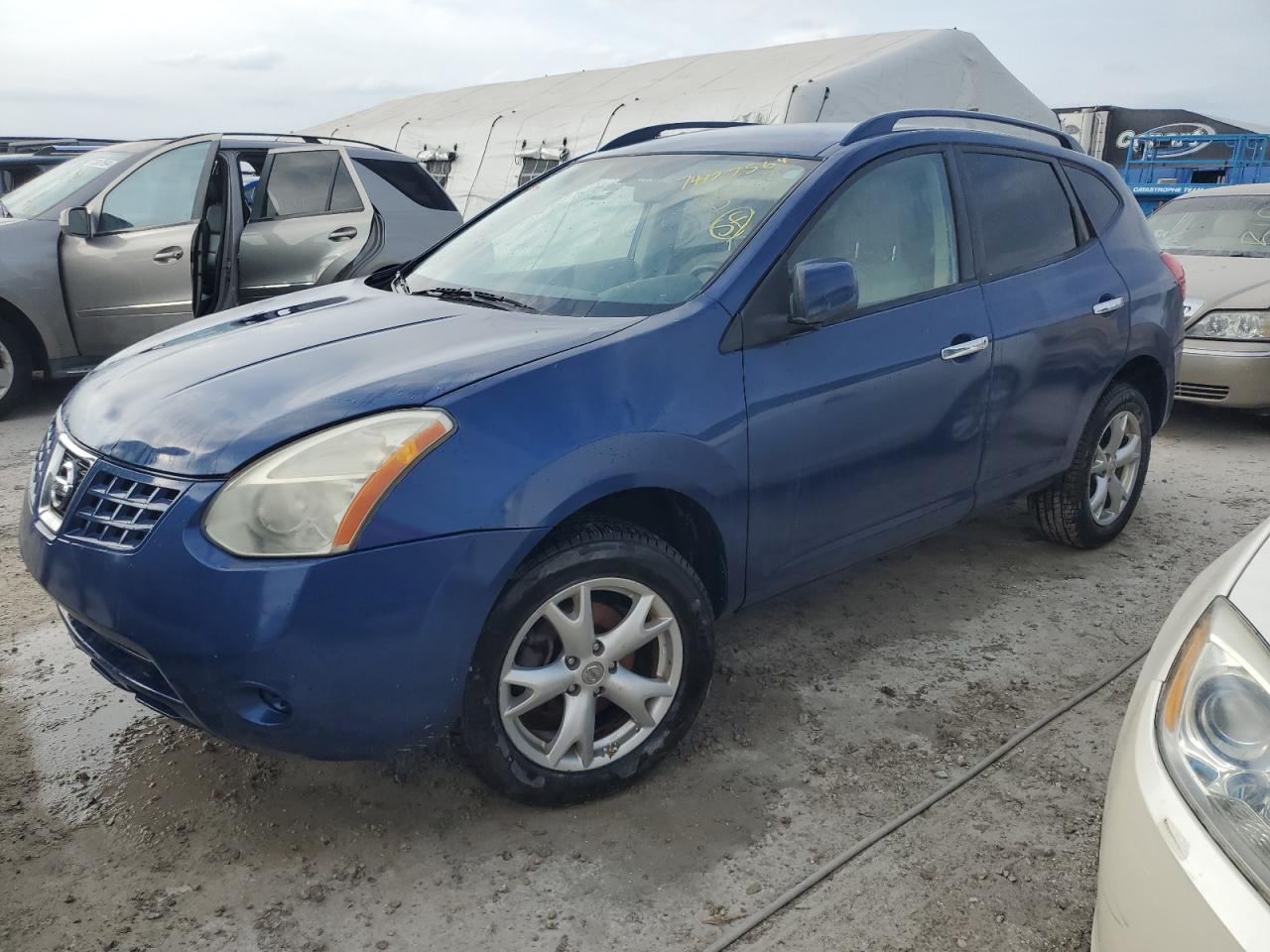 2010 Nissan Rogue - Image 1