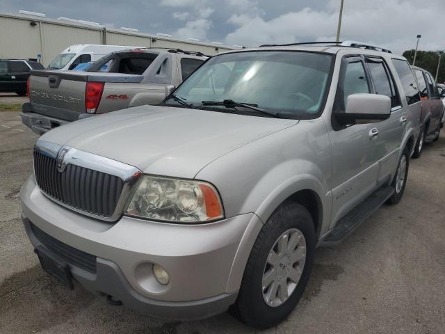 2004 Lincoln Navigator 