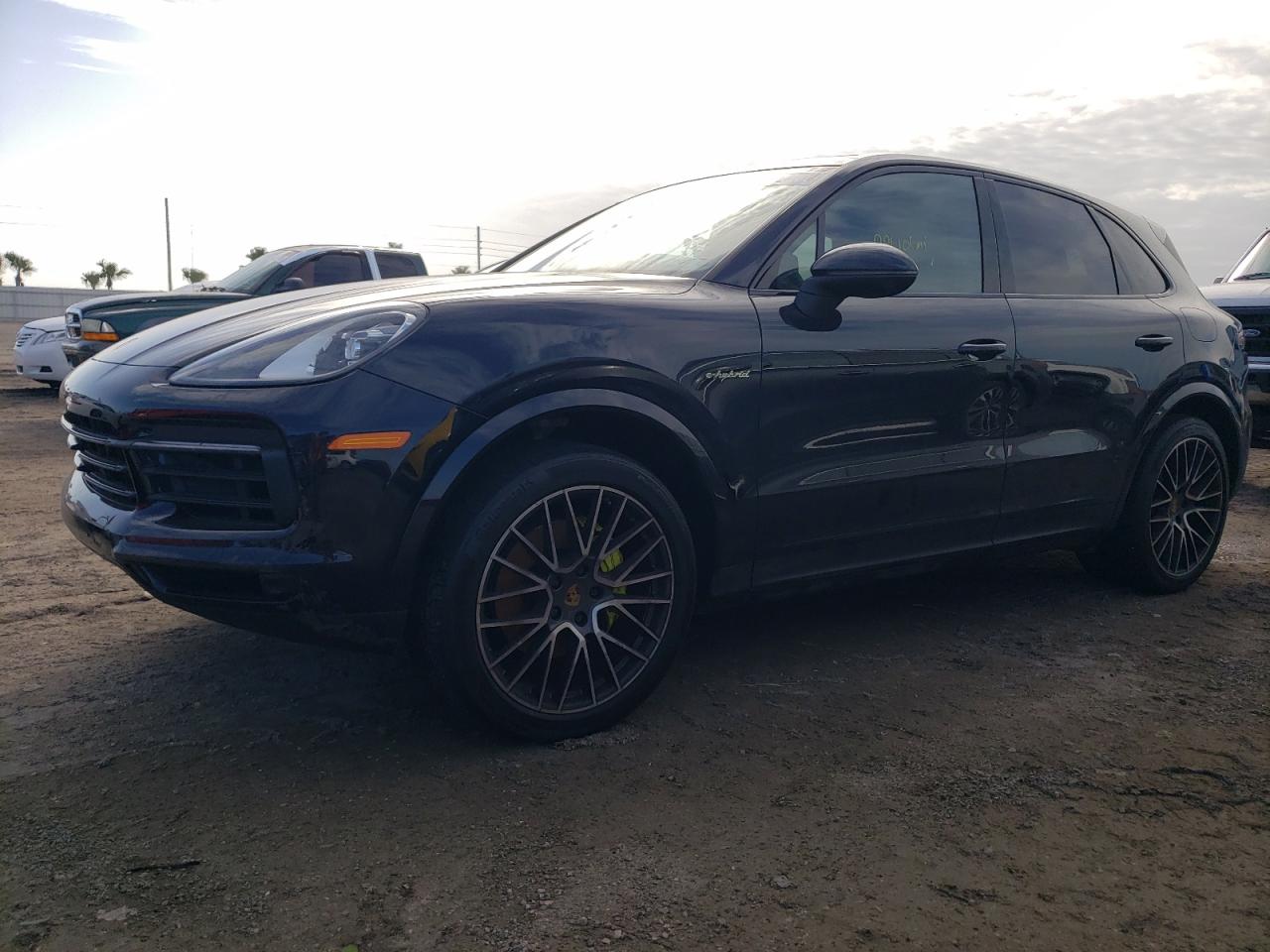 2021 PORSCHE CAYENNE