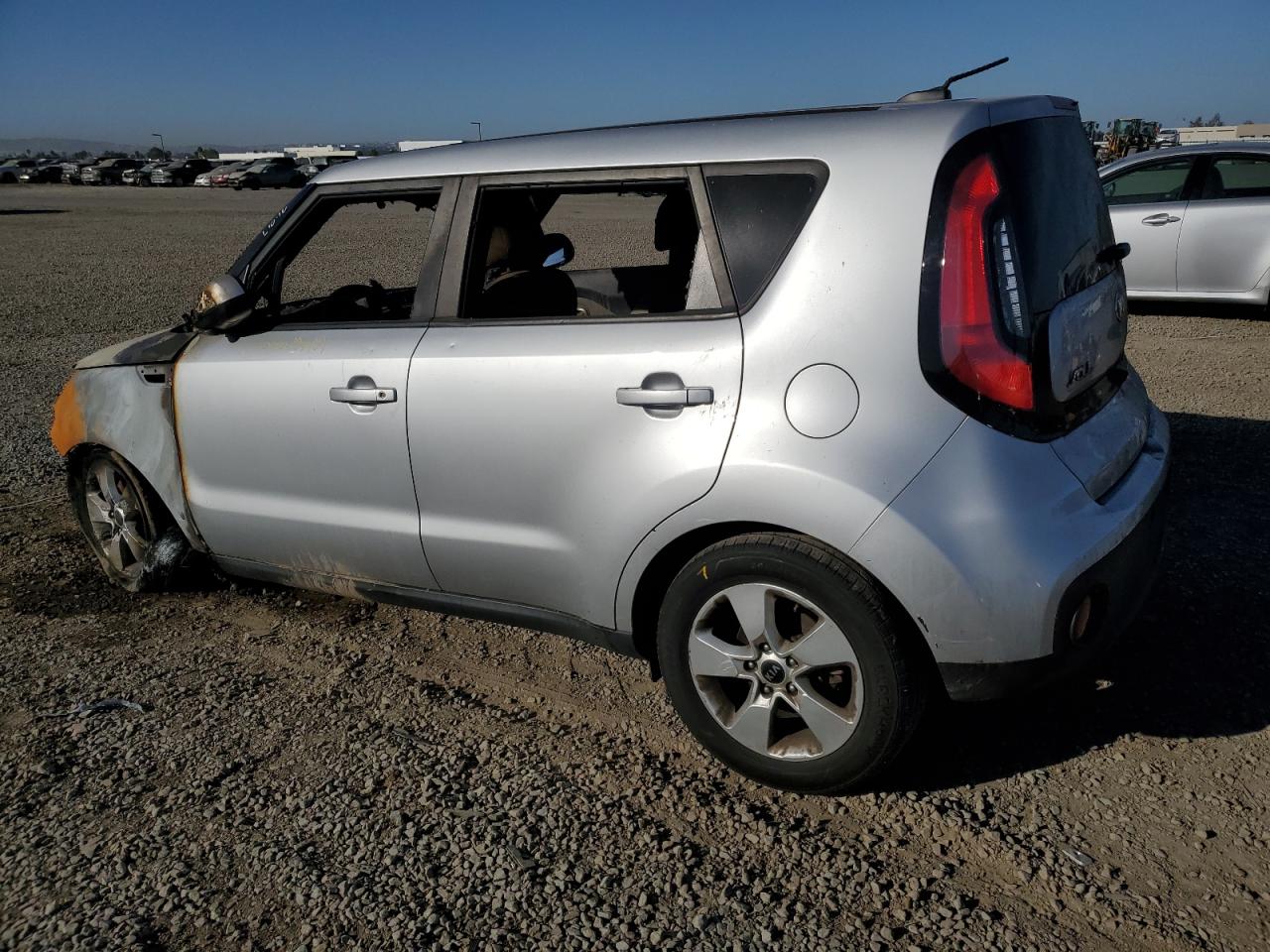 VIN KNDJN2A27K7692382 2019 KIA SOUL no.2