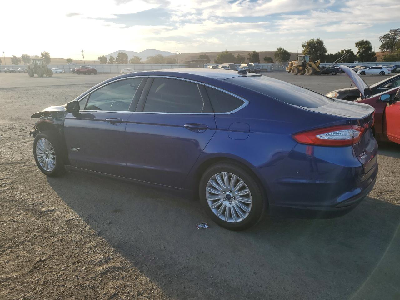 3FA6P0PU9FR235266 2015 FORD FUSION - Image 2