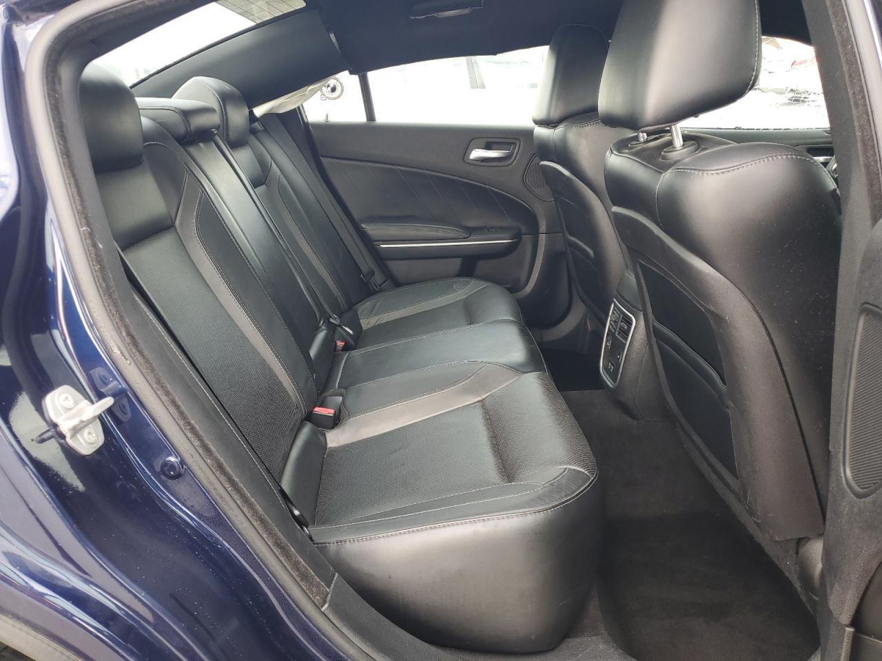 2015 Dodge Charger - Image 10