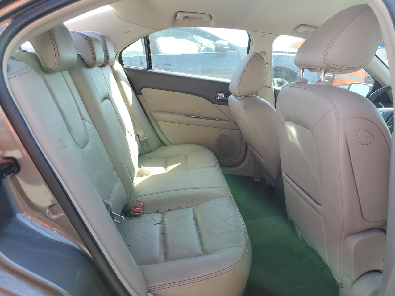 2010 Ford Fusion - Image 10