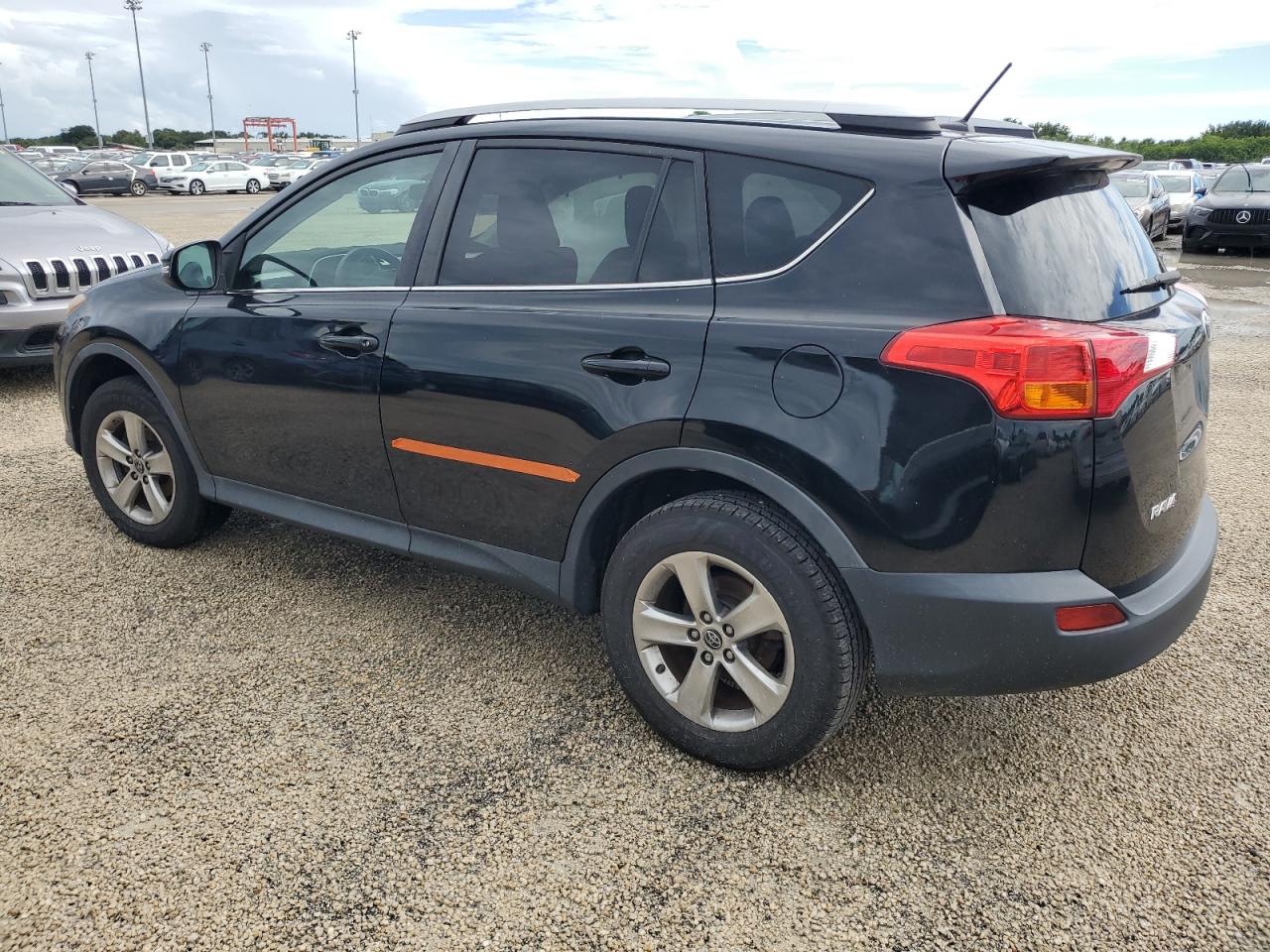 2T3WFREV6FW163659 2015 TOYOTA RAV 4 - Image 2