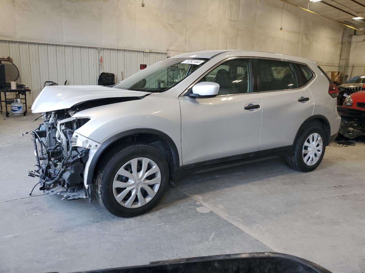 5N1AT2MV2JC755613 2018 NISSAN ROGUE - Image 1