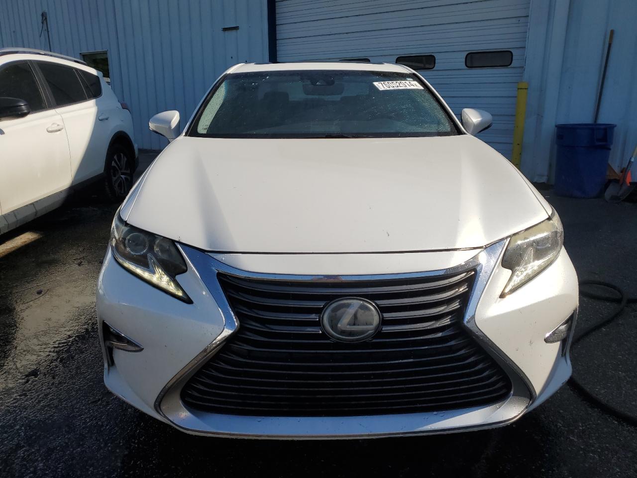 2017 Lexus ES - Image 5