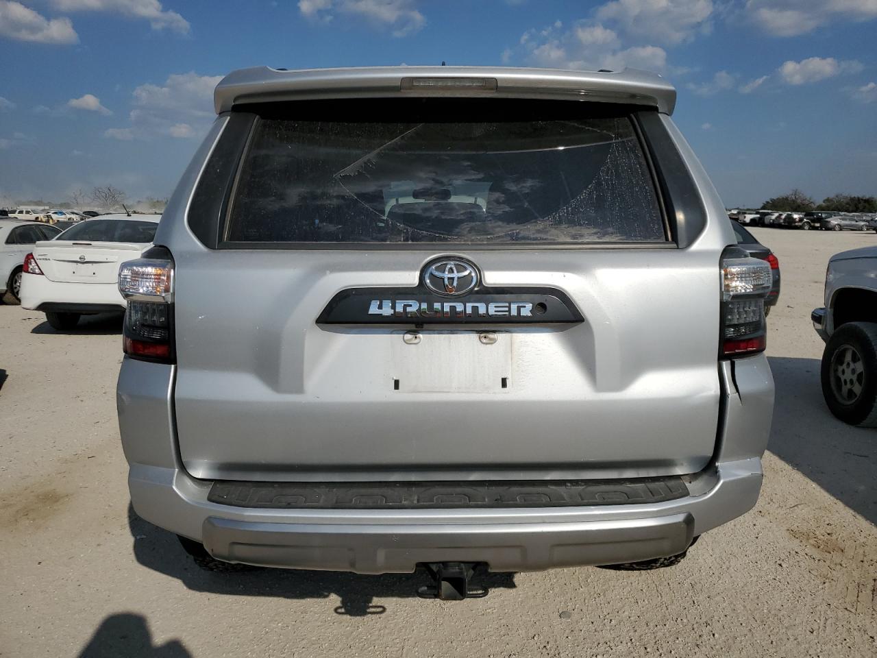 JTEBU5JR4K5633027 2019 Toyota 4Runner Sr5