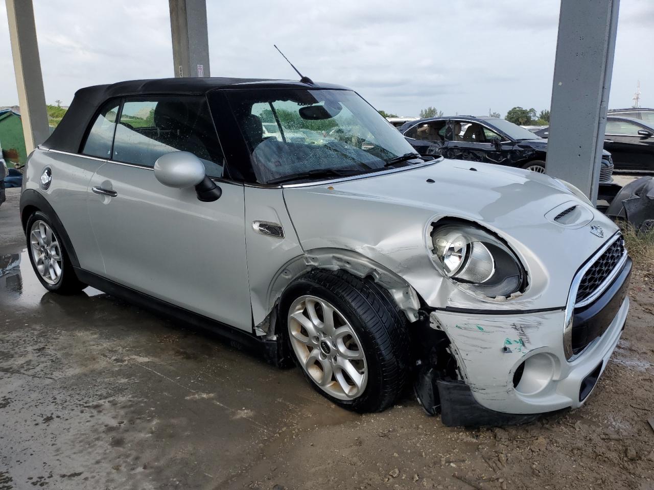 2017 MINI Cooper - Image 4