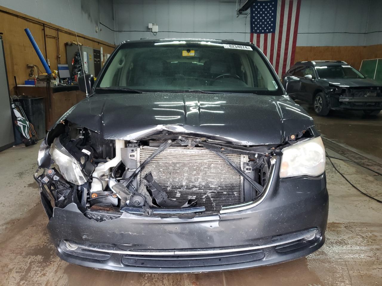2012 Chrysler Town & Country - Image 5