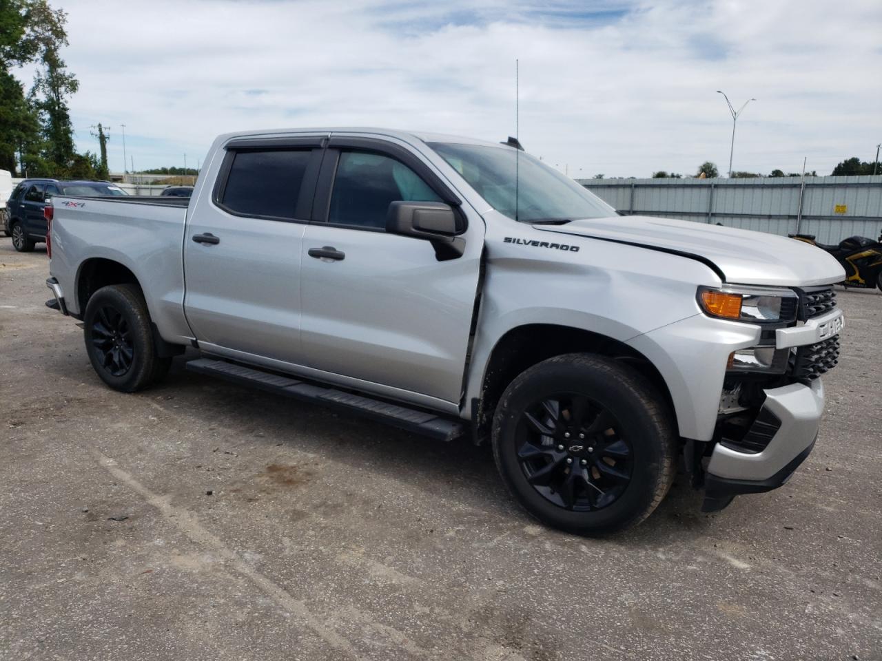 2021 Chevrolet Silverado - Image 4