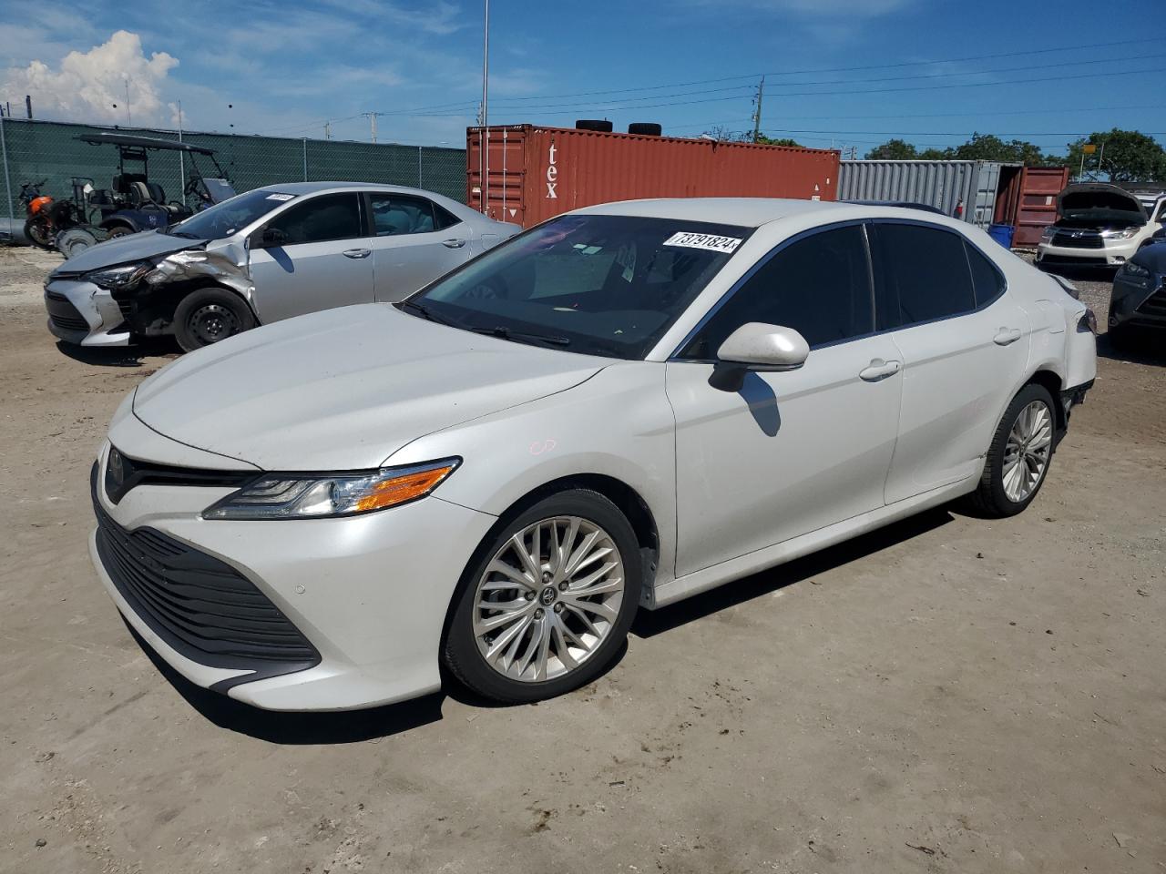 4T1B11HK5JU002723 2018 TOYOTA CAMRY - Image 1