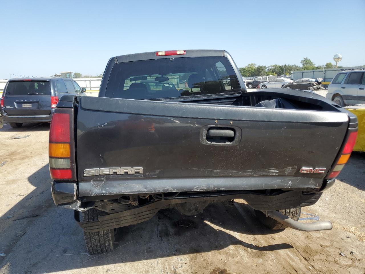 2004 GMC New Sierra C1500 VIN: 2GTEC13T241362382 Lot: 74641124