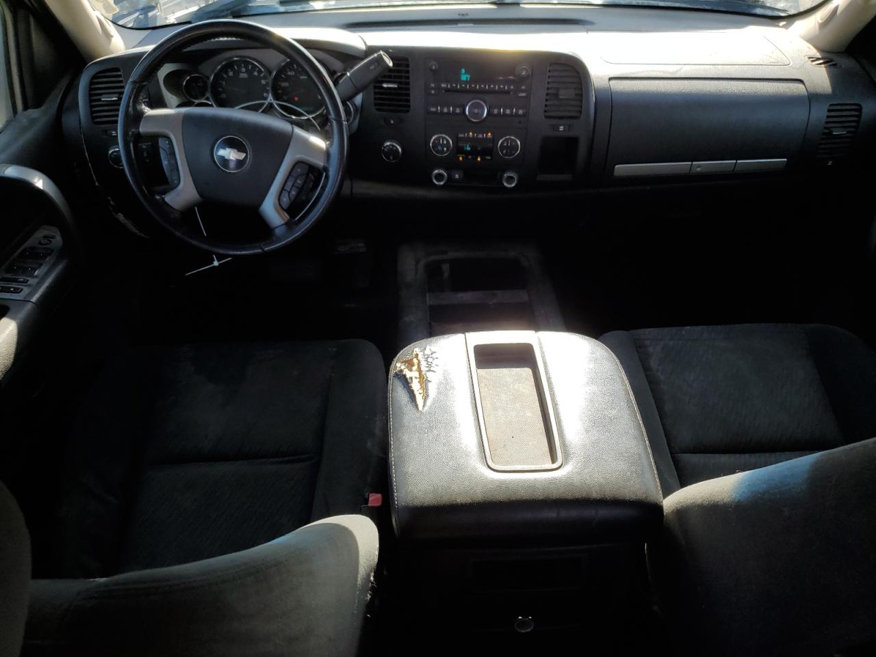 2007 Chevrolet Silverado - Image 8